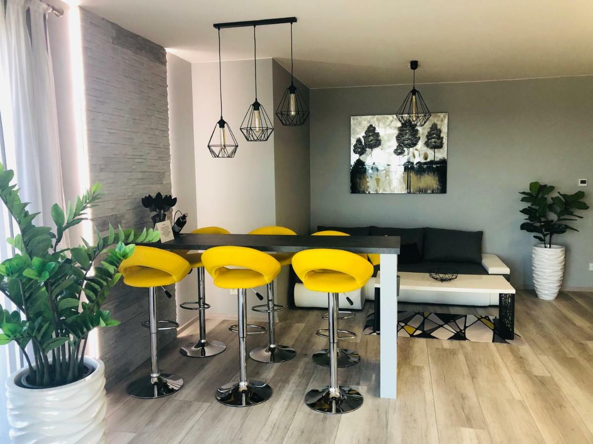 Apartament Elegance Yellow 里沃 外观 照片