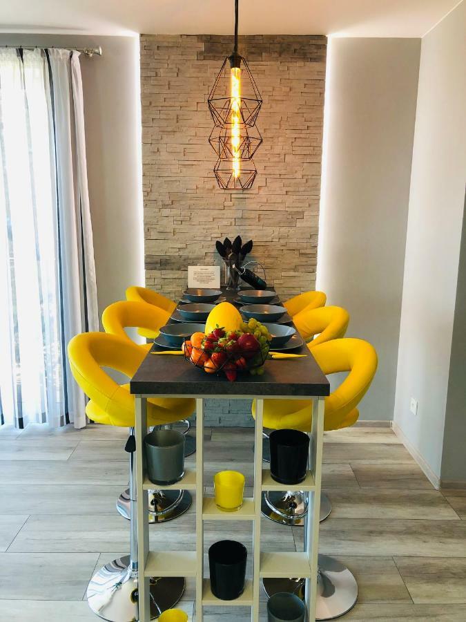 Apartament Elegance Yellow 里沃 外观 照片